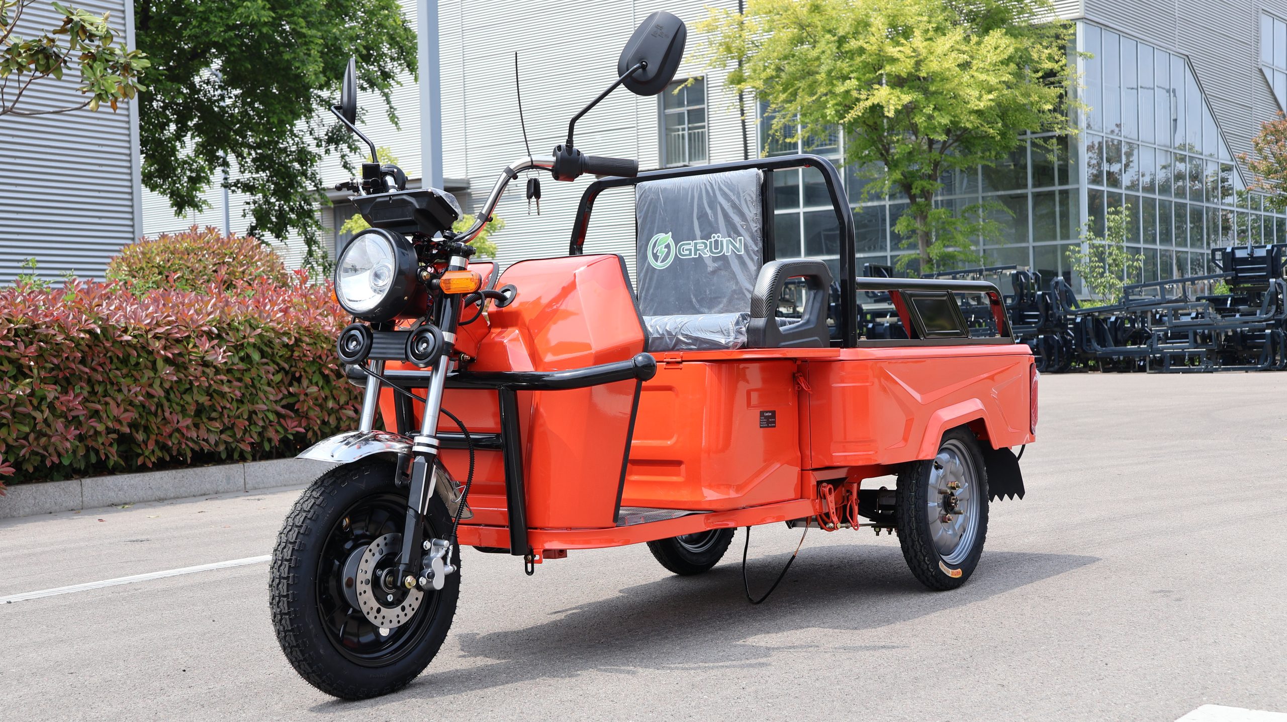Triciclu Electric pentru transport utilitar - B03 - Roșu